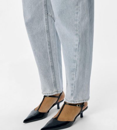 Moji Yulian barrel jeans