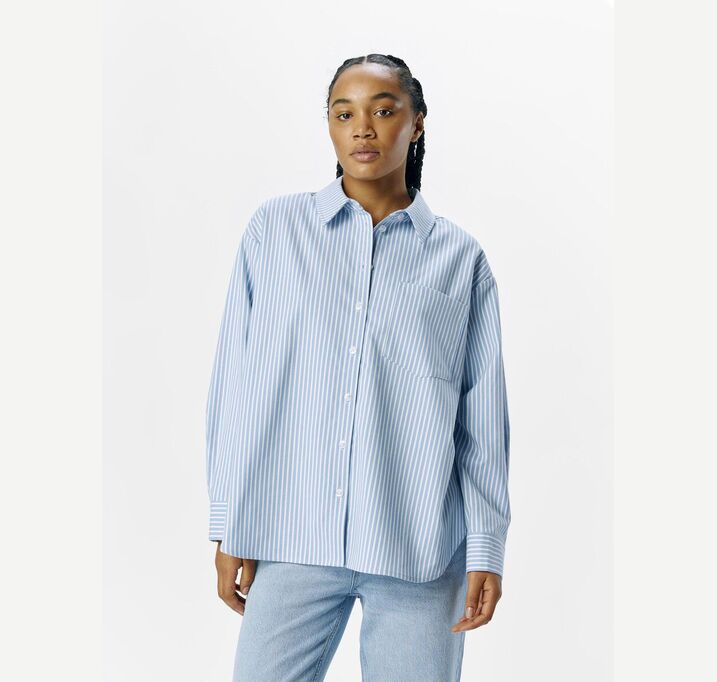 23046300_CloudDancer_1177449_003