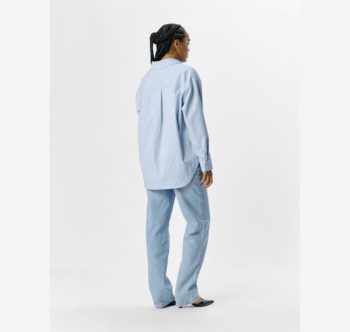 23046300_CloudDancer_1177449_004