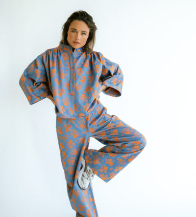 Maya blouse blue flower Maya blouse blue flower