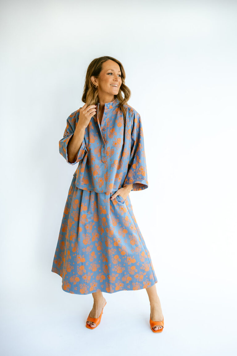 Maya blouse blue flower