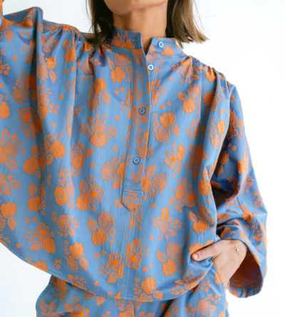 Maya blouse blue flower Maya blouse blue flower