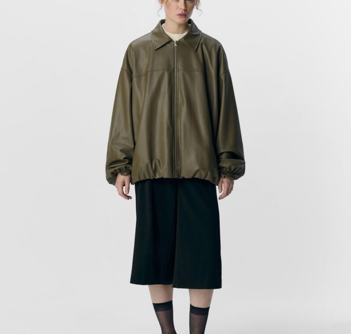 23046749_CapuletOlive_005